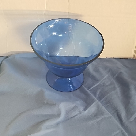 Other - Elegant Blue Glass Bowl